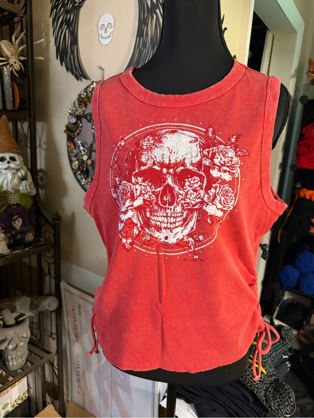 No Boundaries Red Floral Skull Tie-Side Tank